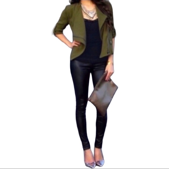 Mid-Rise Black Matte Faux Leather Shiny Leggings! - Picture 5 of 10